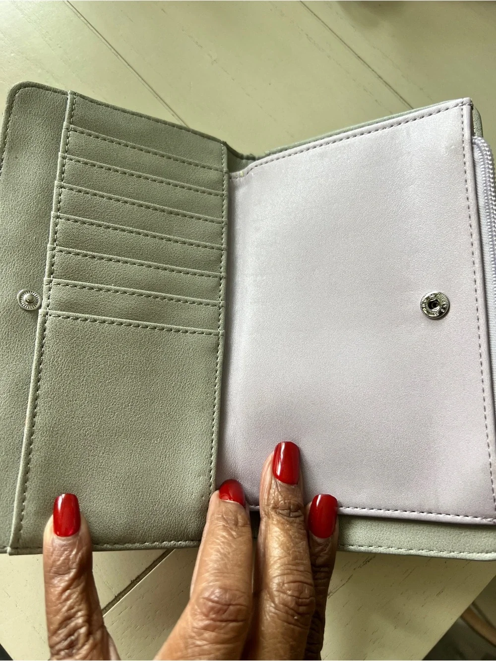 Disney Cats Loungefly wallet. - Picture 4 of 6